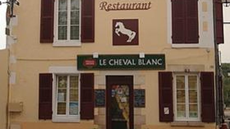 Visite virtuelle 360° Google Street View - Le Cheval Blanc (Bar / Café) à Auxerre Yonne