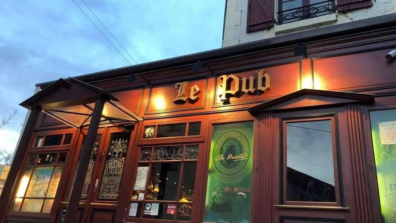 Visite virtuelle 360° Google Street View - Le Pub (Bar / Café) à Auxerre Yonne