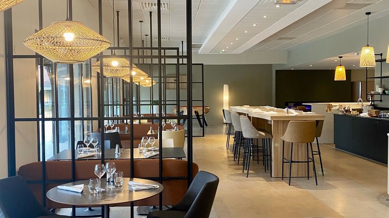 Visite virtuelle 360° Google Street View - Les 3 Actes (Restaurant) à Auxerre Yonne